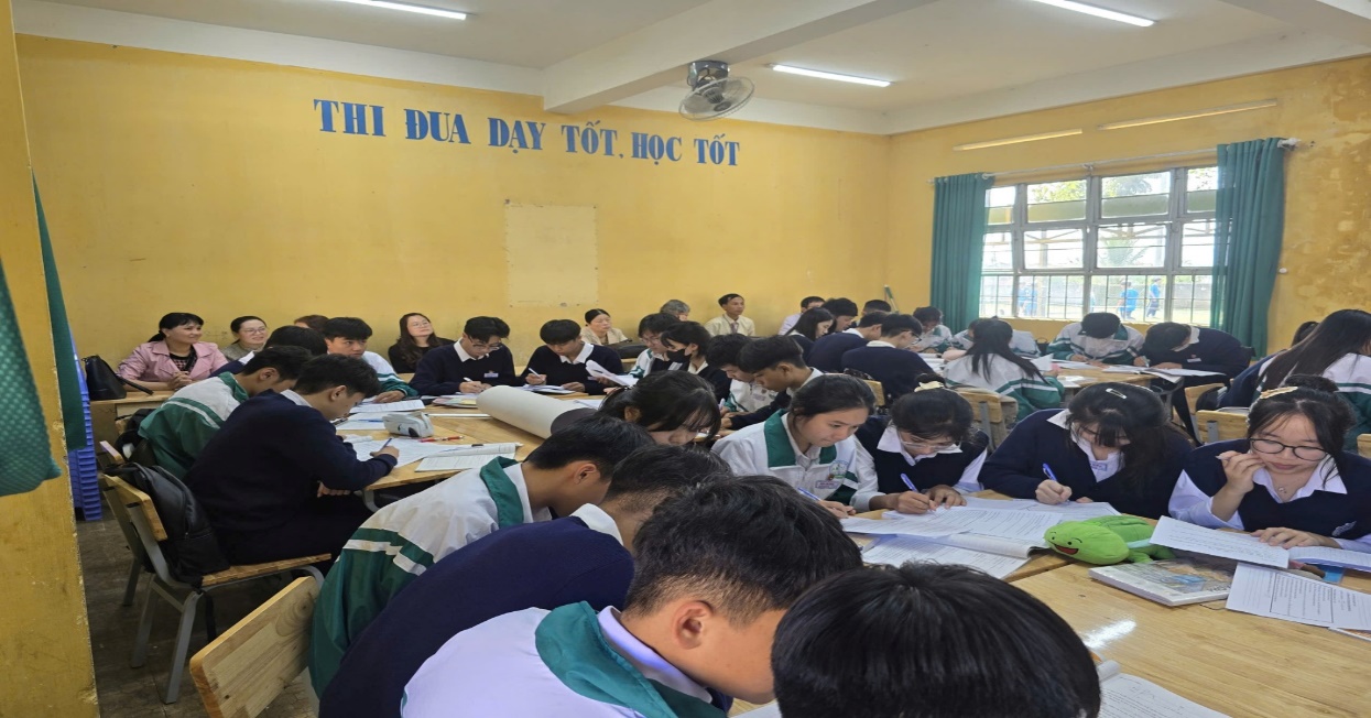 Description: F:\E_Lap top cu&Thien\Ke hoach 2025_2026\Thông tin truyền thông\Hoa\z7249747472145_bbdf1b0f43f7d37b7f63217c23d46275.jpg